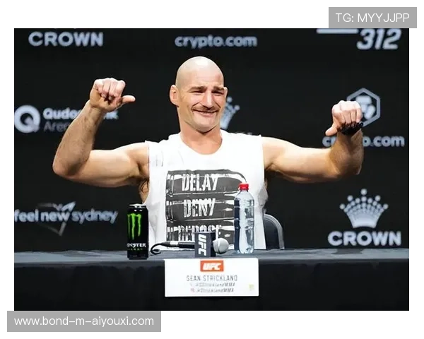 UFC选手闪击KO震动全网观看量爆炸：一夜之间的传奇从这里起飞